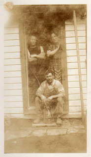 Frank Falk and her wife Emma Engström to the right her sister Anna Engström